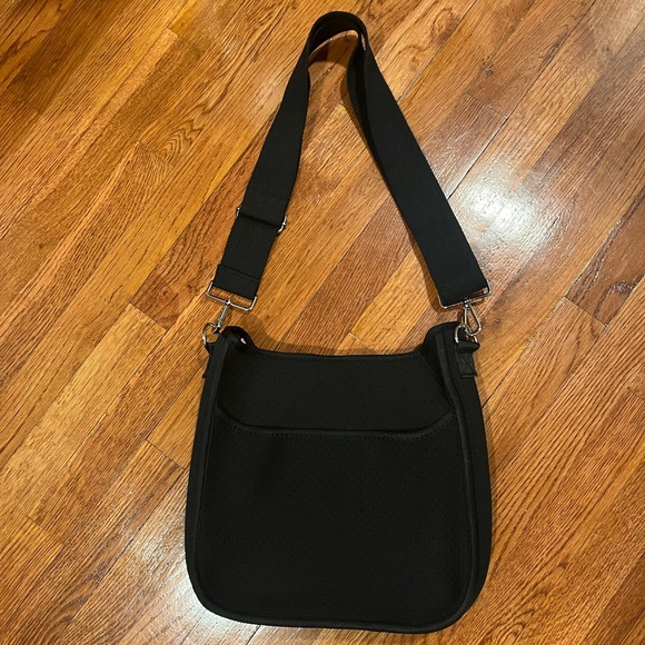 NWOT Ahdorned Neoprene Crossbody Bag - Picture 2 of 7